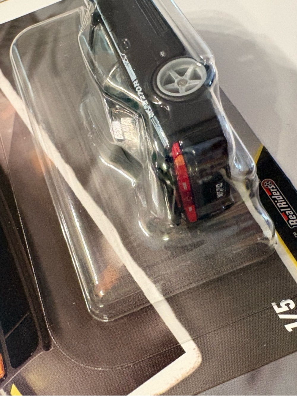 Hot Wheels Modern Classics Porsche 993 GT2 & 1994 Nismo 270R - Silver and Black - Picture 3 of 10